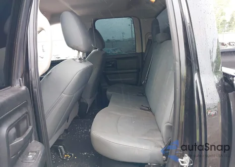 2018 Ram 1500 Express 4X4 6'4 Box z USA, uszkodzony, nr VIN 1C6RR7FT7JS204914